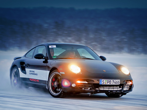 Porsche 911,Porsche boxster,Porsche _ivalo. Зимние курсы Porsche казались мне не более чем пиаром. После жёсткого тренинга в Финляндии оказалось, что «зима» и «911» пишется строго слитно.