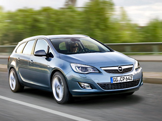 Opel astra. Среди заманчивых предложений от&nbsp;компании Opel&nbsp;— гарантия на&nbsp;три года (или 100 тысяч км&nbsp;пробега) и&nbsp;бесплатное участие в&nbsp;программе помощи на&nbsp;дороге GM&nbsp;Assistance на&nbsp;тот&nbsp;же срок.