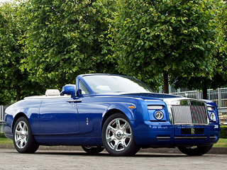 Rollsroyce phantom. Открытая версия купе Rolls-Royce Phantom Masterpiece получила своё название по&nbsp;месту презентации. Над автомобилем колдовали лучшие специалисты из&nbsp;Гудвуда.