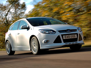 Ford focus. Минимальная цена хэтчбека Ford Focus Zetec S&nbsp;в&nbsp;Британии&nbsp;— 18&nbsp;745 фунтов стерлингов.