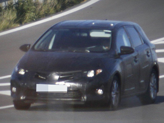 Toyota auris. Европейские продажи преемника хэтчбека Toyota Auris начнутся на&nbsp;закате 2012&nbsp;года. Предположительно, стартовая цена в&nbsp;Германии не&nbsp;превысит 16&nbsp;500&nbsp;евро.