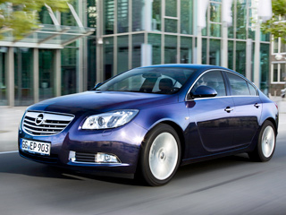 Opel insignia. Хэтчбек Opel Insignia с&nbsp;новым дизелем под капотом разменивает сотню за&nbsp;8,7&nbsp;с, а&nbsp;максимальная скорость ограничена электроникой на&nbsp;отметке в&nbsp;230&nbsp;км/ч.