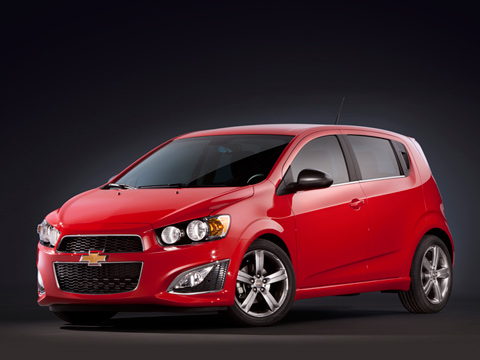 Chevrolet aveo rs. Новинку можно будет заказать в&nbsp;четырёх цветах кузова: красном (Victory Red), сером (Cyber Gray Metallic), чёрном (Black Granite Metallic) и&nbsp;белом (Summit White).