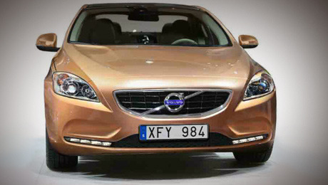 Volvo v40. По предварительной информации, продажи пятидверки V40 начнутся в Европе уже летом этого года. Стартовая цена — 26 тысяч евро.