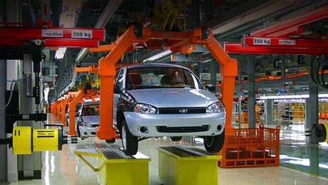 Lada kalina. Сейчас завод принимает заказы на автомобили, которые будут произведены в июне 2012 года, в дальнейшем начнётся приём заявок на следующие месяцы.