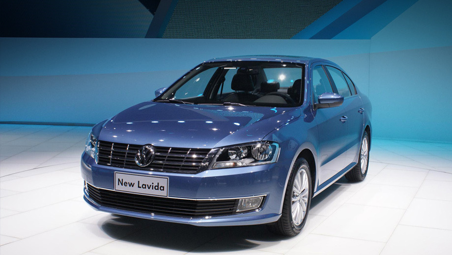 Volkswagen lavida. В базовое оснащение модели Lavida входят система стабилизации и фронтальные подушки безопасности.