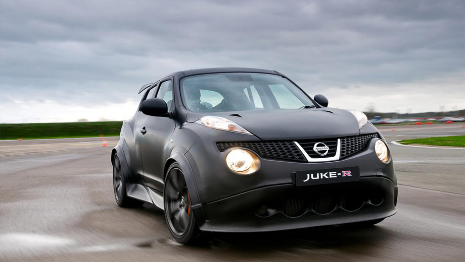 Nissan juke,Nissan juke r. Первые клиентские автомобили поступят к заказчикам в конце лета 2012 года. На данный момент два заказа из трёх оформлены жителями Дубая.