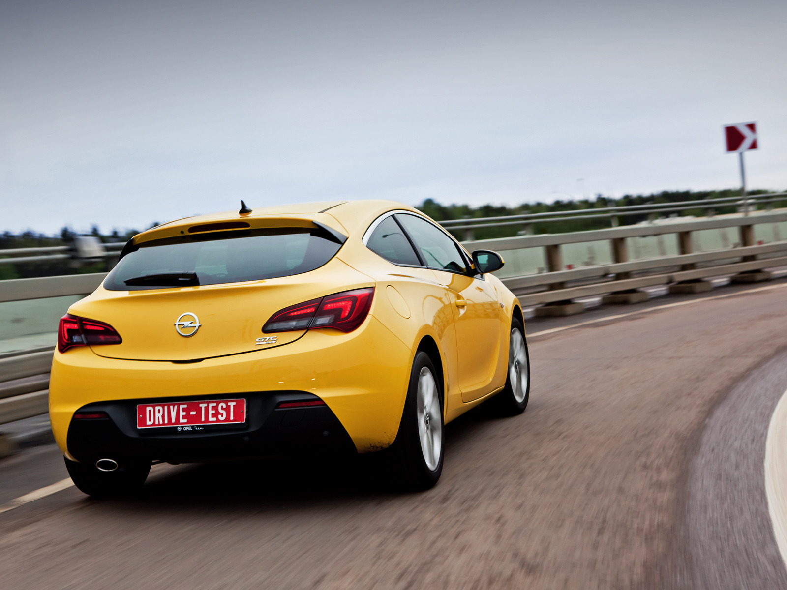 Высматриваем в трёхдверке Opel Astra GTC черты хот-хэтча — ДРАЙВ