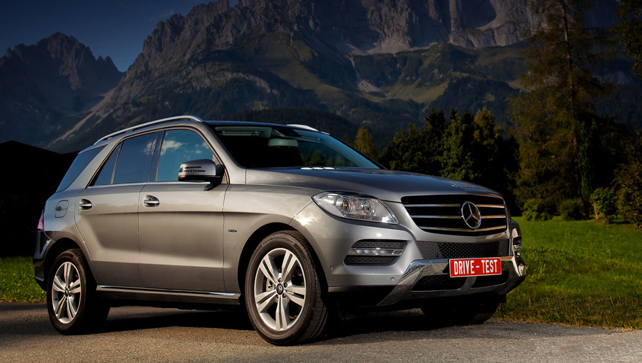             Нынешний Mercedes <nobr>M-класса</nobr> далеко ушёл от своего прародителя, W163, о котором немцы стараются не вспоминать. Но в характере читается «американец».
