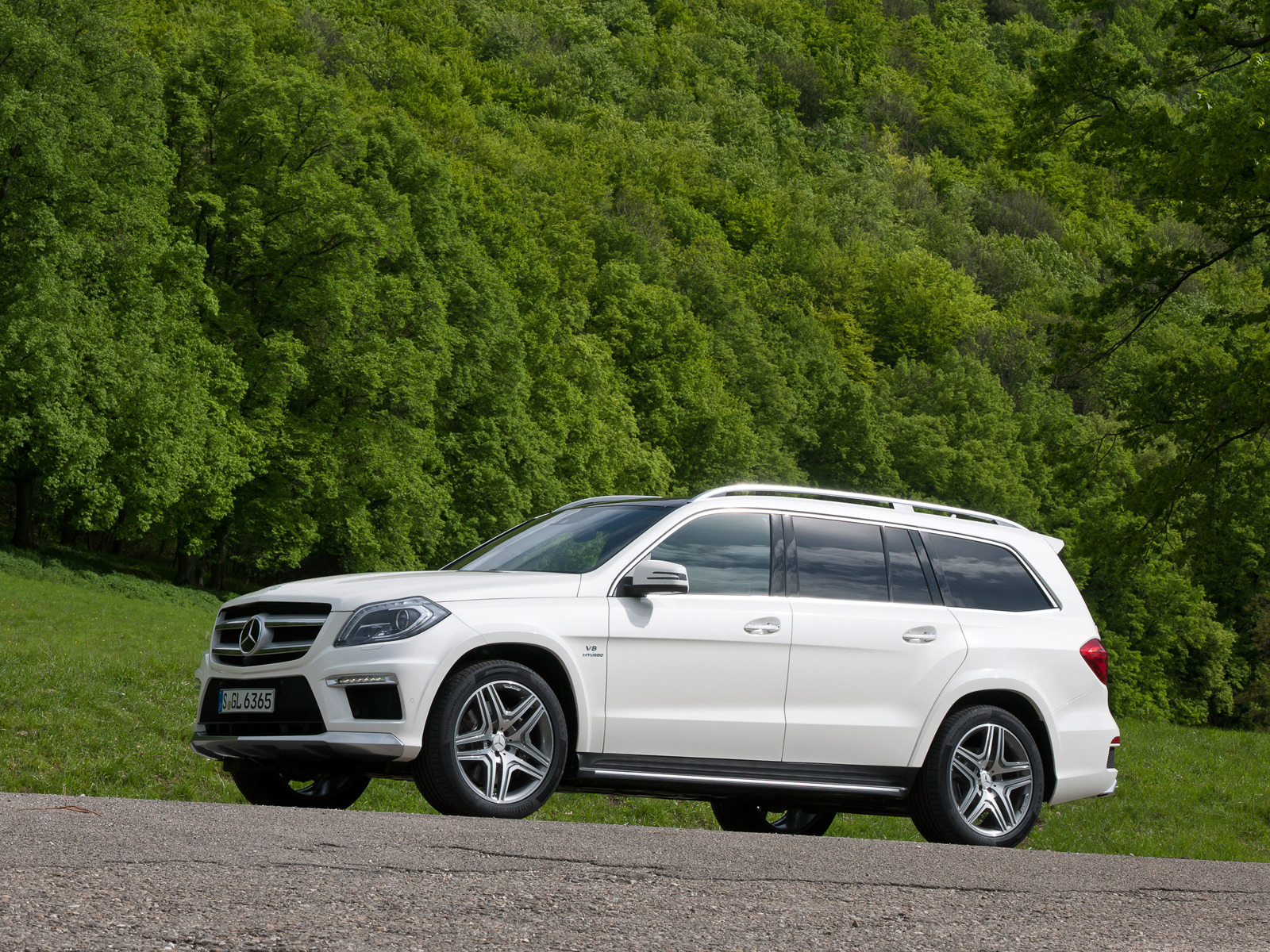 Рассекречен флагманский внедорожник Mercedes GL 63 AMG — ДРАЙВ