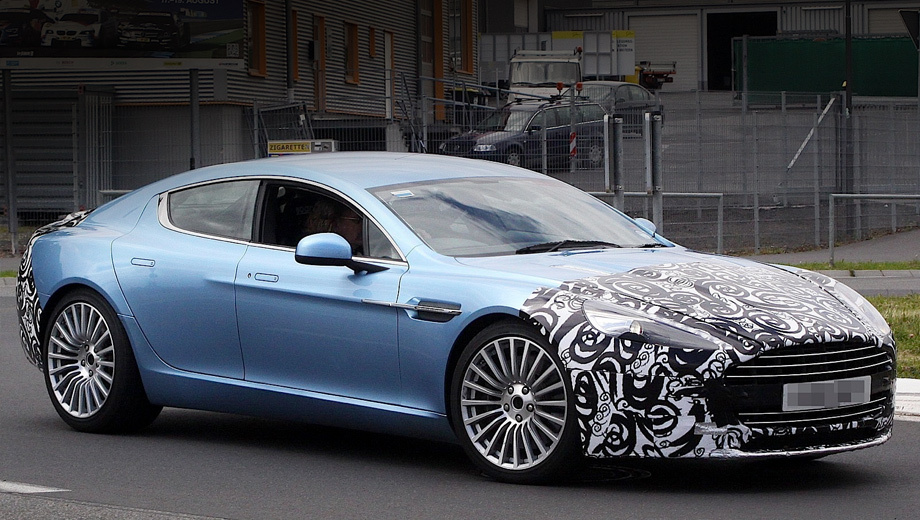Aston martin rapide. Модификации S хэтчбека Aston Martin Rapide получат оригинальное оформление головной оптики и изменённый передний бампер с увеличенным воздухозаборником.