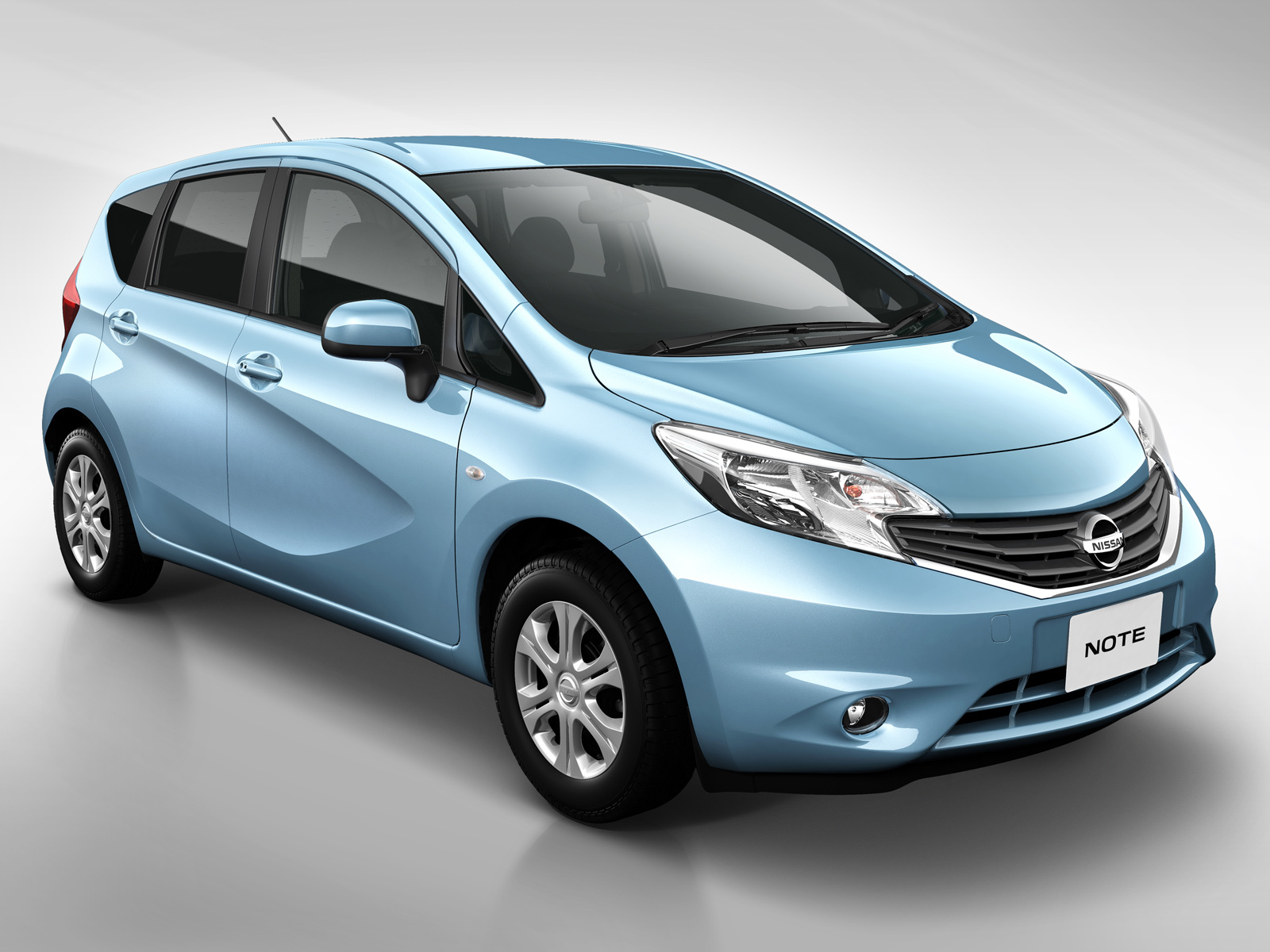 Японцы поведали о втором поколении пятидверки Nissan Note — ДРАЙВ