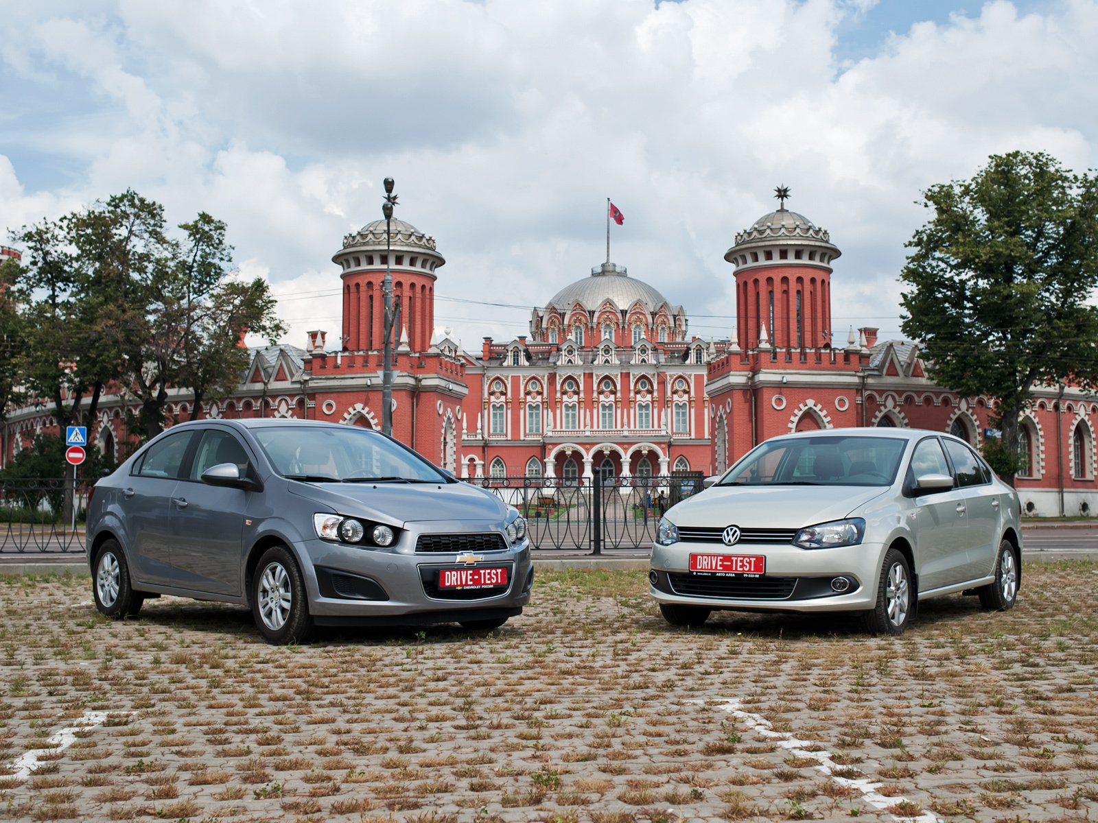 Секундируем дуэль седанов Сhevrolet Aveo и Volkswagen Polo — ДРАЙВ