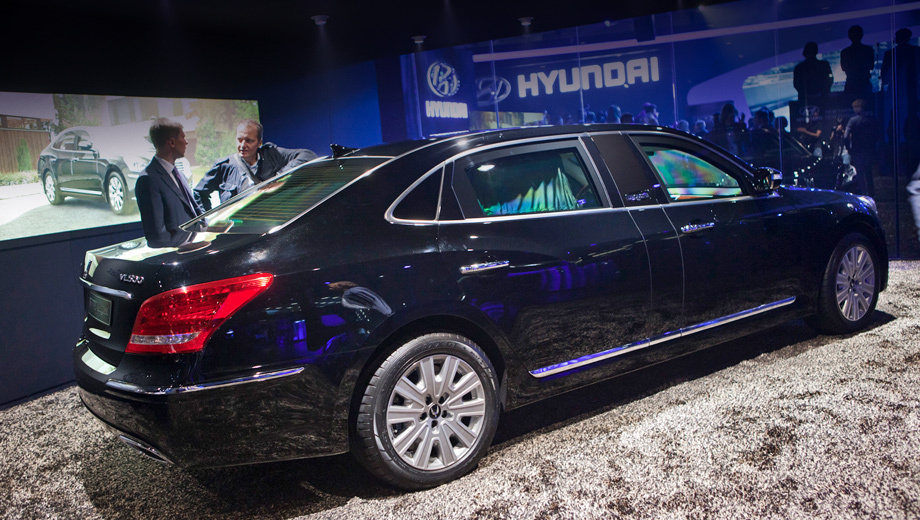 Hyundai equus. Новинка построена фирмой Hyundai в кооперации с компаниями Stoof-International Germany и Армортех-Моторс Групп.