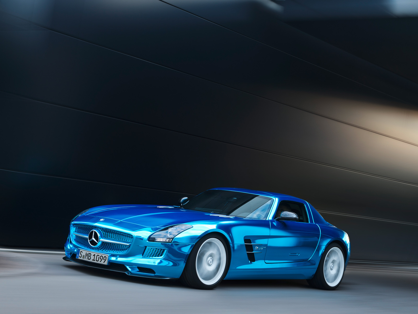 Купе Mercedes SLS AMG ED показало рекорд на Нордшляйфе — ДРАЙВ