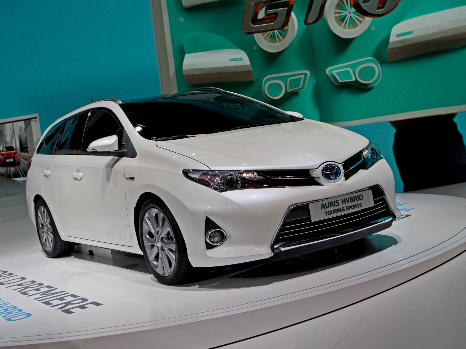 Японцы выкатили гибридный универсал Toyota Auris — ДРАЙВ