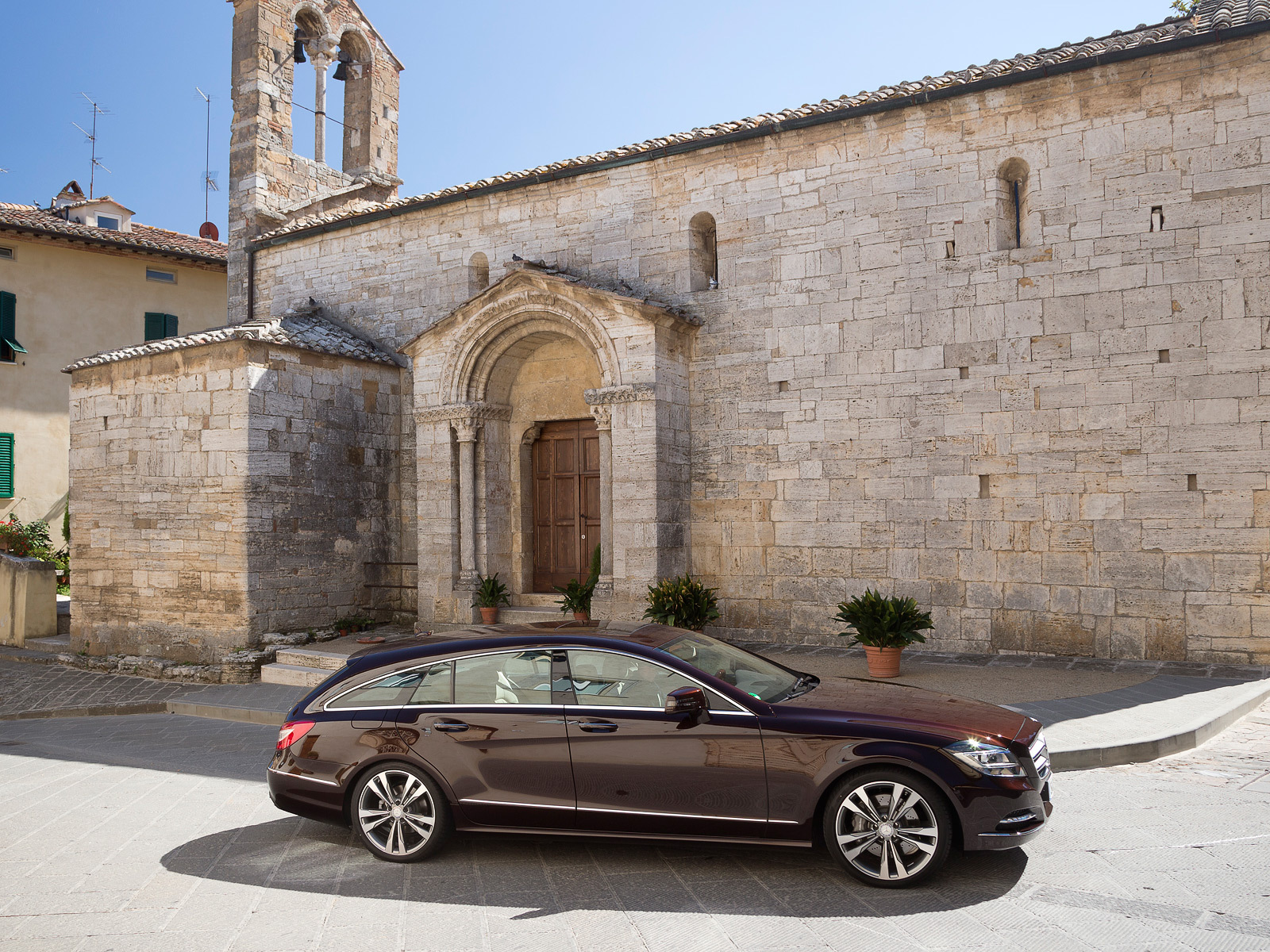 Следим за попыткой универсала Mercedes CLS создать новый жанр — ДРАЙВ