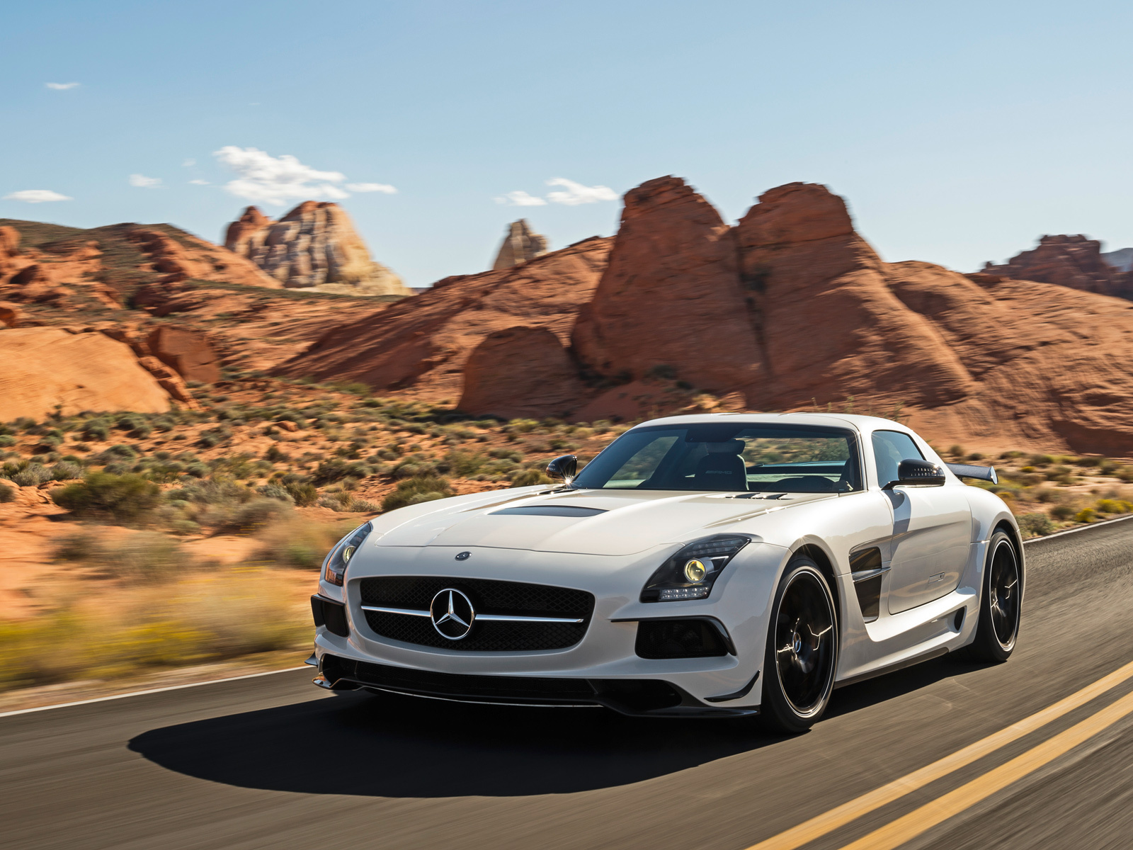 Немцы расчехлили суперкар Mercedes SLS AMG Black Series — ДРАЙВ