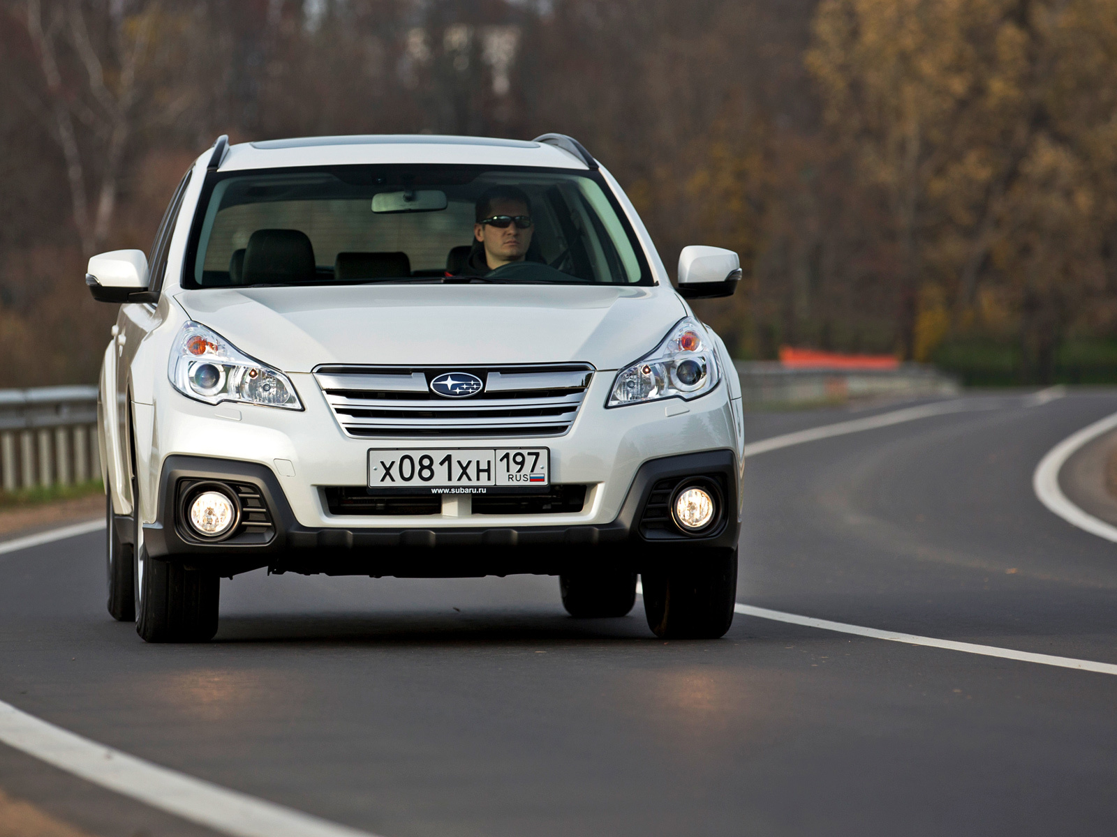 Обстреливаем обновлённые Subaru Legacy и Outback под Бородином — ДРАЙВ