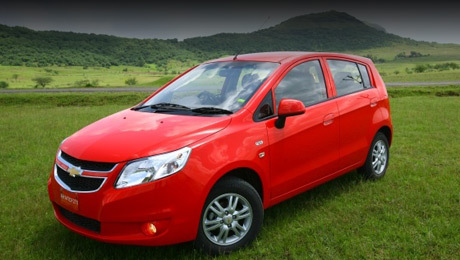 Chevrolet sail. General Motors India рассчитывает продавать по две тысячи таких пятидверок в месяц.