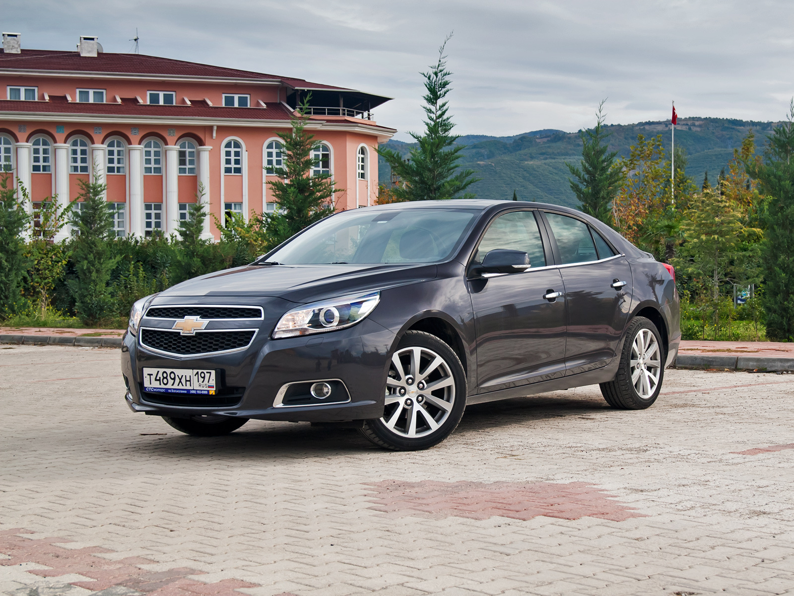 Проникаемся сюрпризами седана Chevrolet Malibu — ДРАЙВ