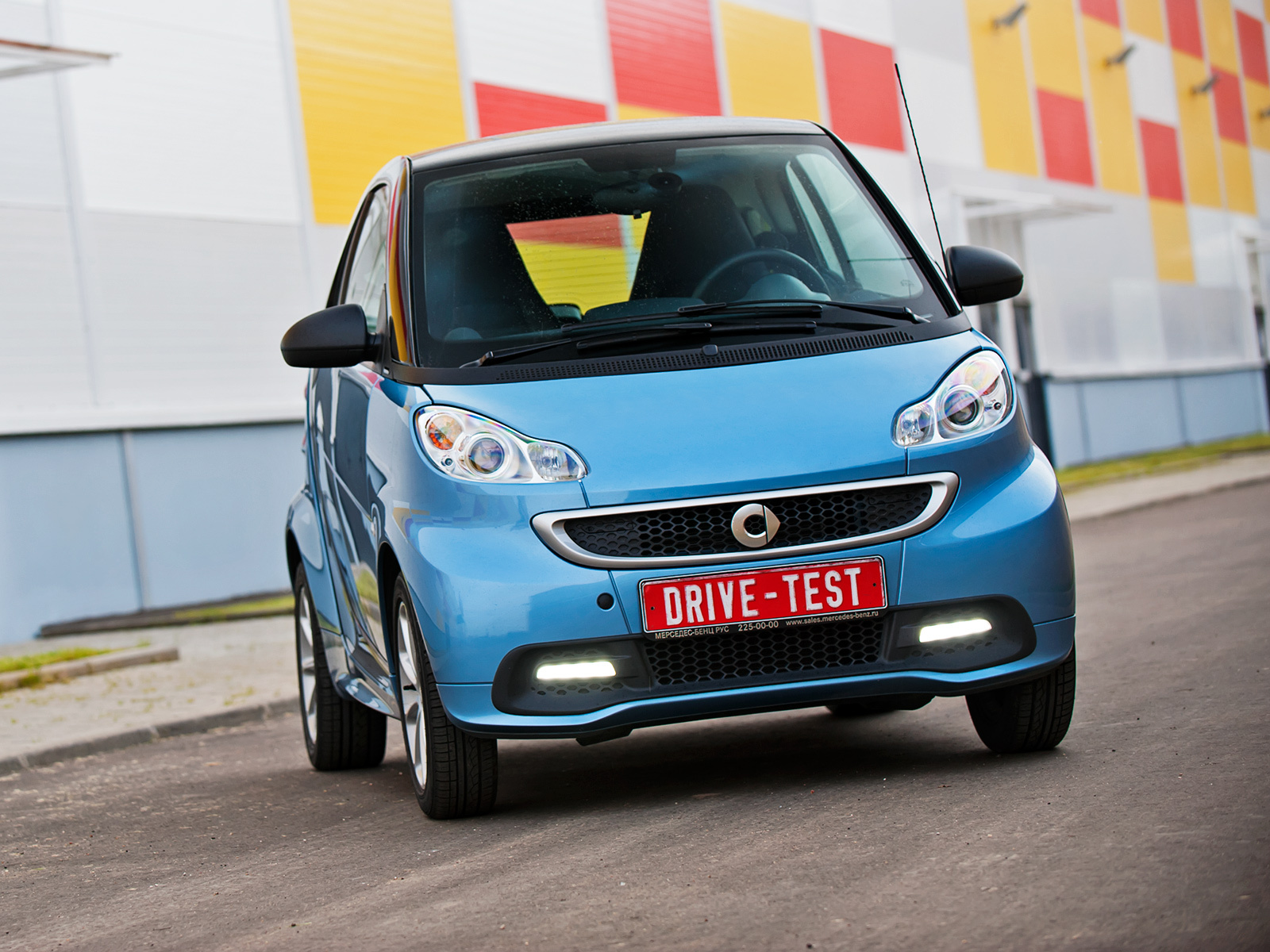 Разгоняем скуку при помощи пары хэтчей Smart Fortwo — ДРАЙВ