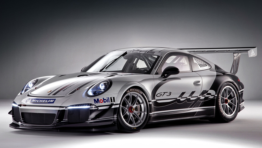 Porsche 911,Porsche 911 gt3 cup. Показанный на церемонии награждения чемпионов 911 GT3 Cup подготовлен для участия в монокубке Porsche Mobil 1 Supercup, часто сопровождающем этапы Формулы-1.