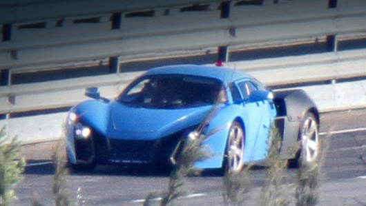 Marussia b2. Заявленная стоимость спорткара составляет 100 тысяч евро.