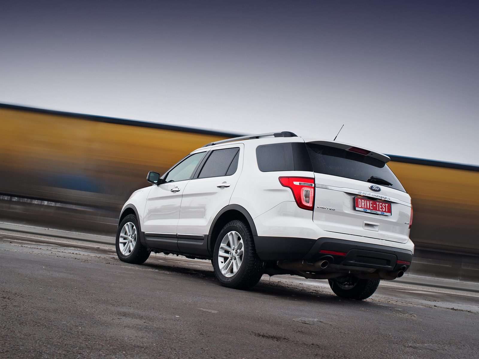 Движемся по светлому будущему на кроссовере Ford Explorer — ДРАЙВ