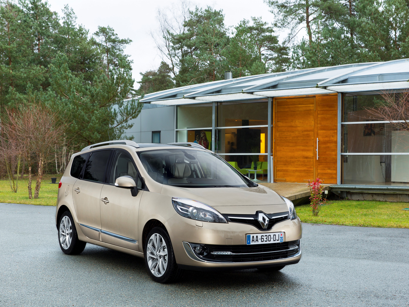 Семейство Renault Scenic пополнилось вседорожной версией — ДРАЙВ