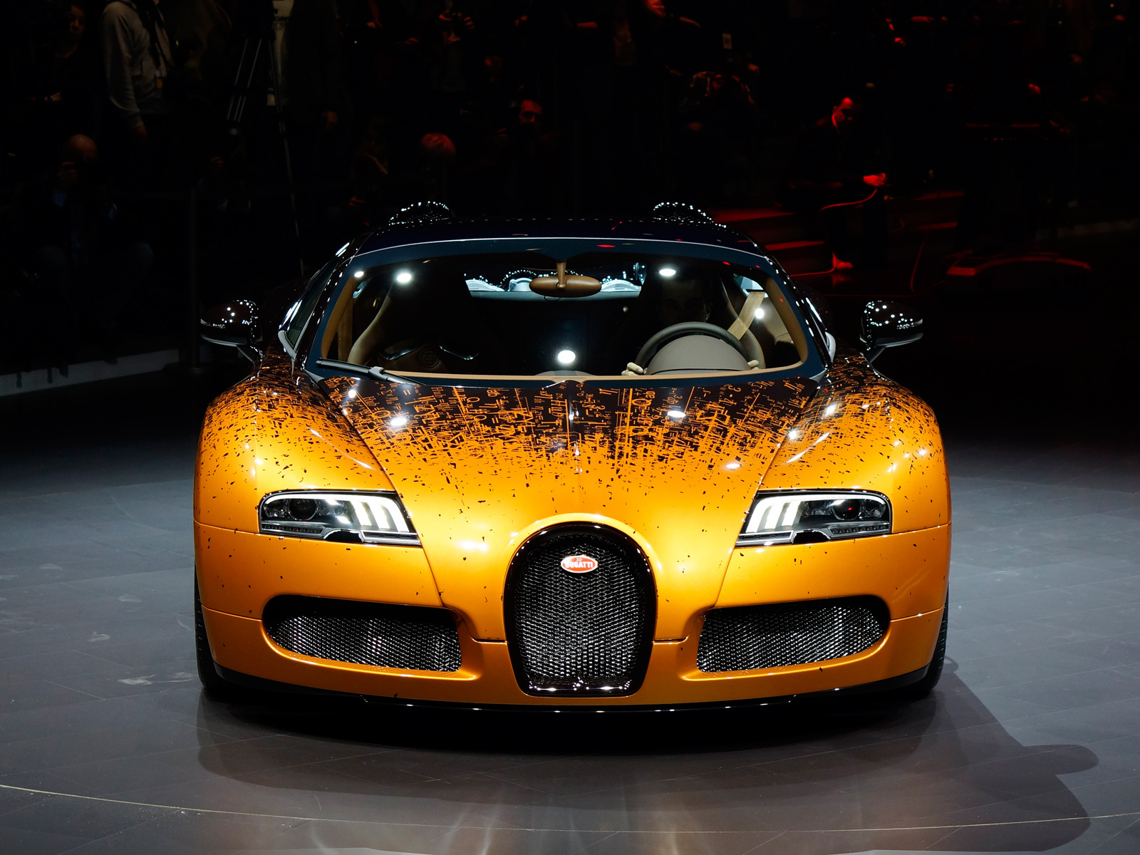 Bugatti Veyron Золотая