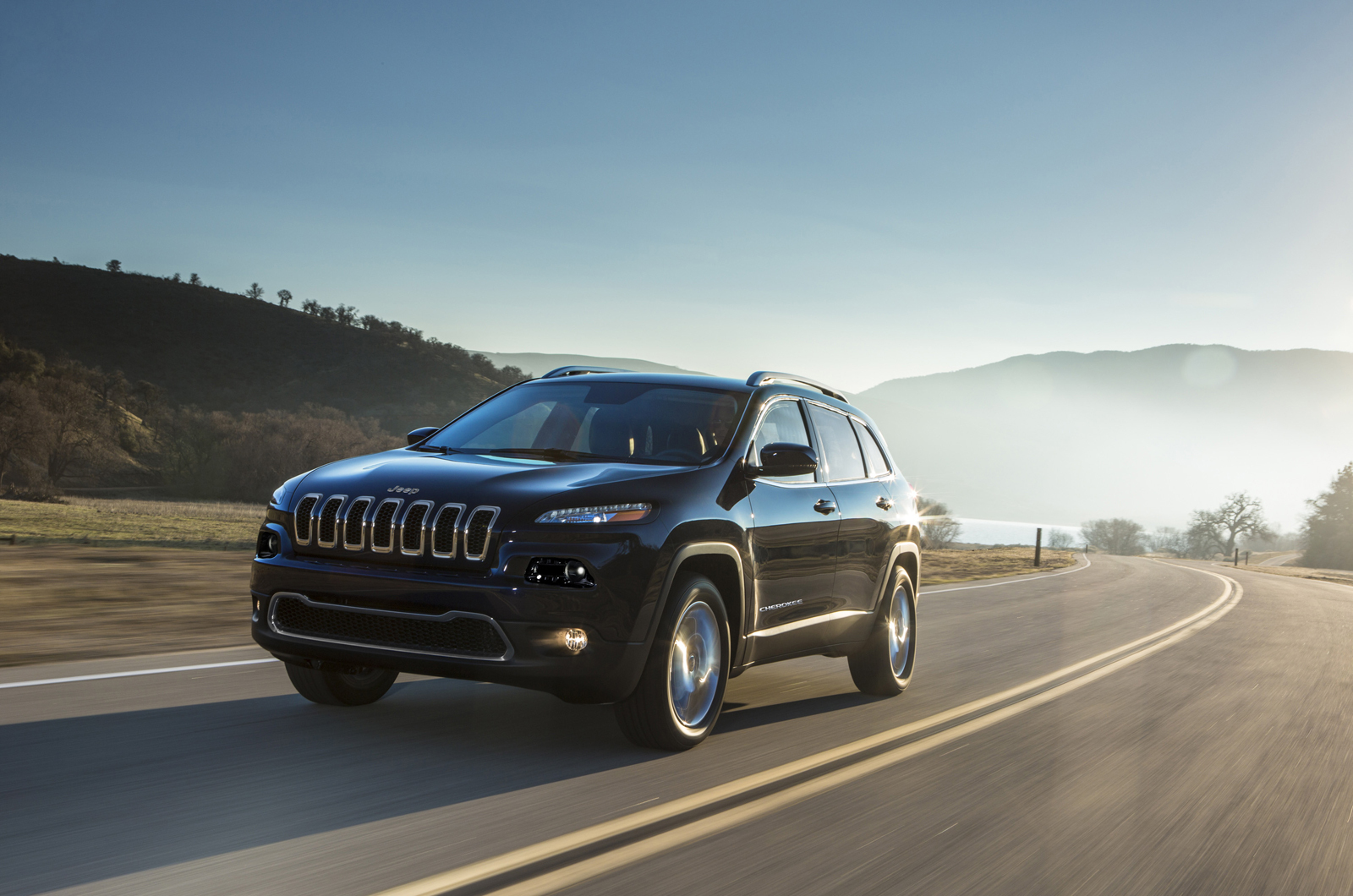 Новый Jeep Cherokee шокировал своей внешностью — ДРАЙВ