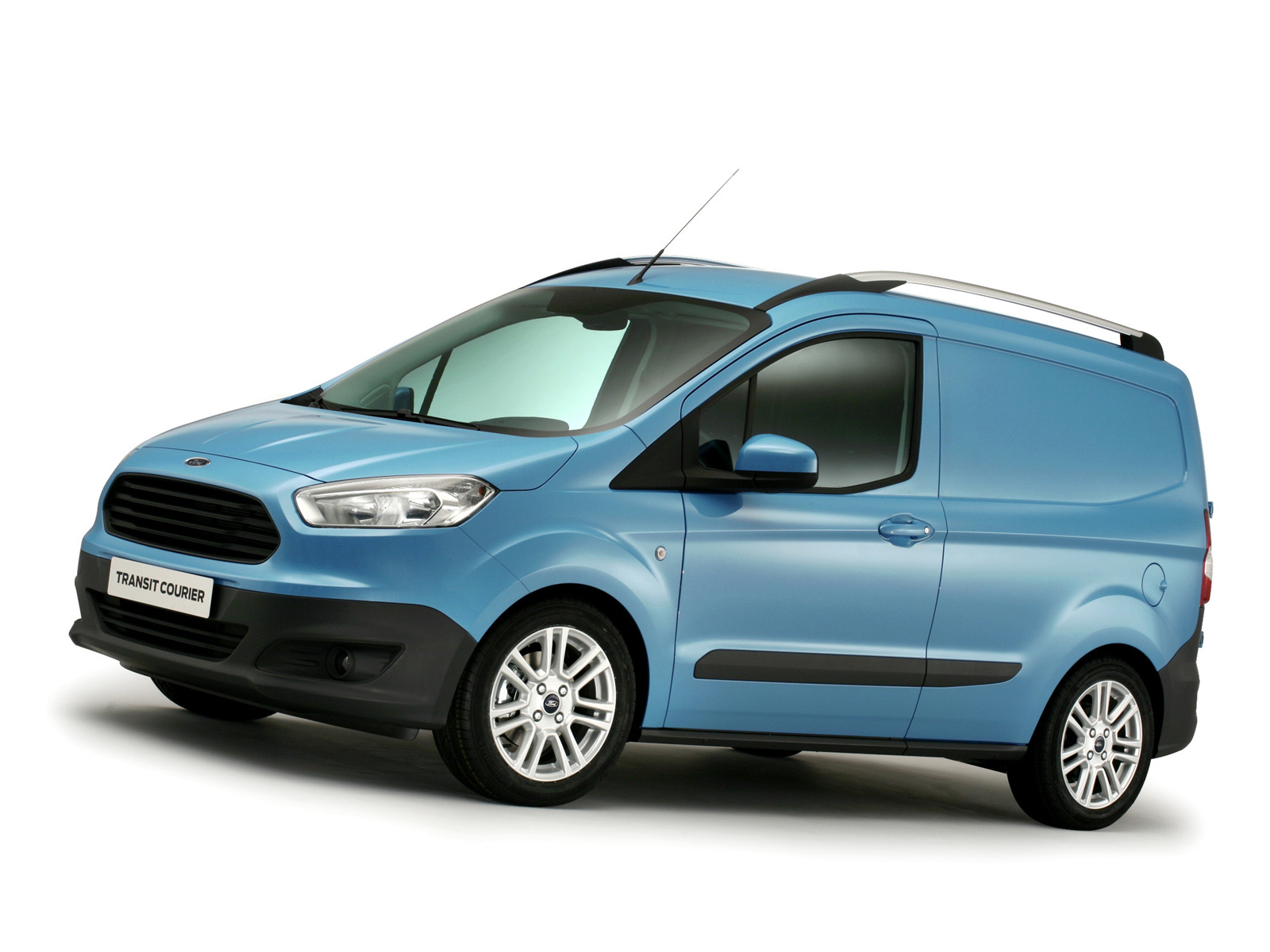 Купить новый форд спб. Ford Transit Courier 2024. Ford Courier 2024. Ford Courier 4×4. Форд Транзит маленький.