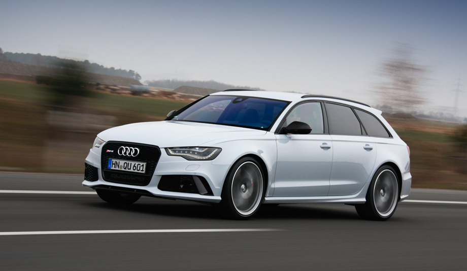             Продажи в Европе и России начнутся во второй половине 2013 года. Российских цен пока нет, но в Германии RS6 Avant стоит от 107 900 евро. К слову, седан <a href="http://www.drive.ru/drive-test/bmw/50819a98b721425a1e00001a.html" target="_blank" rel="noopener" class="c-link">BMW M5</a> (560 л.с.) стоит там же 103 300 евро, а универсал <a href="http://www.drive.ru/drive-test/mercedes/51267080b721422f57000146.html" target="_blank" rel="noopener" class="c-link">Mercedes E 63 AMG</a> 4Matic (557) — 109 599 евро.
