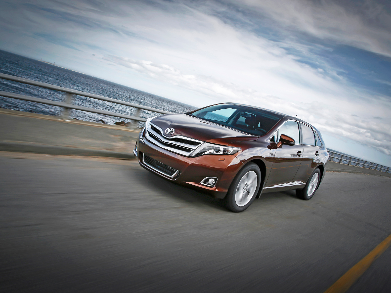 Лавируем между классами на вседорожнике Toyota Venza — ДРАЙВ