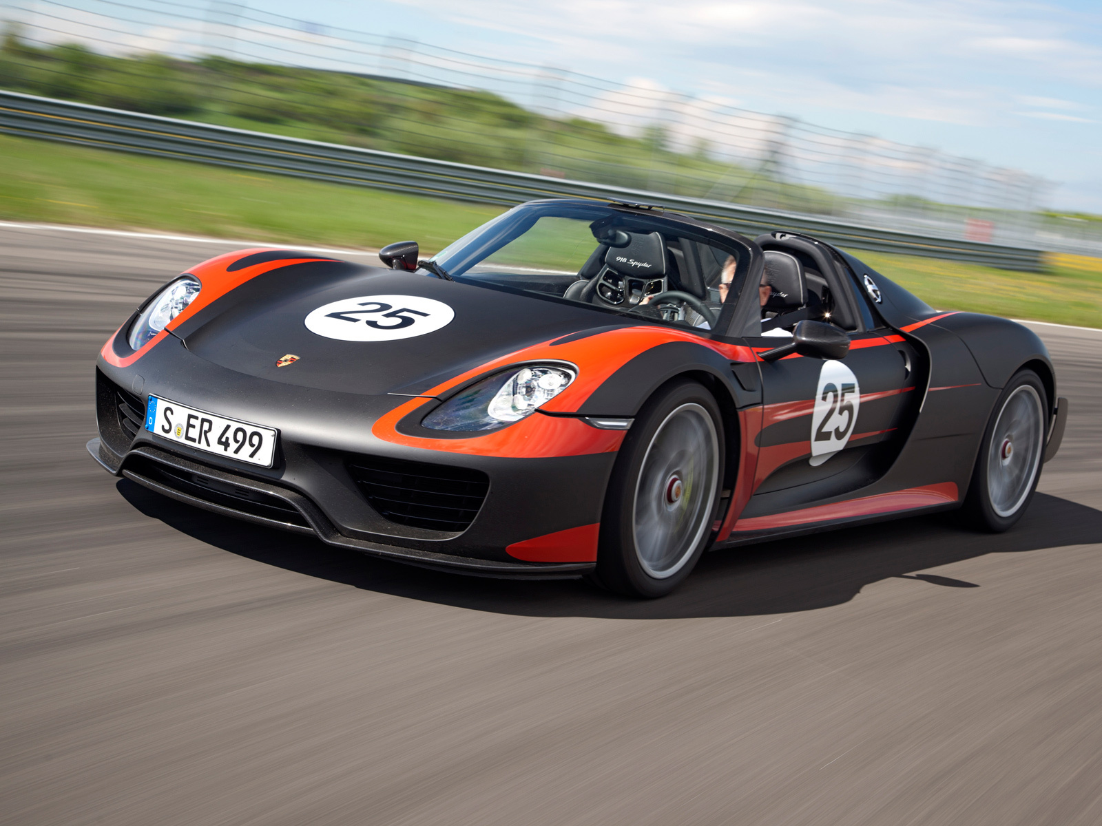 Немцы раскрыли данные суперкара Porsche 918 Spyder — ДРАЙВ