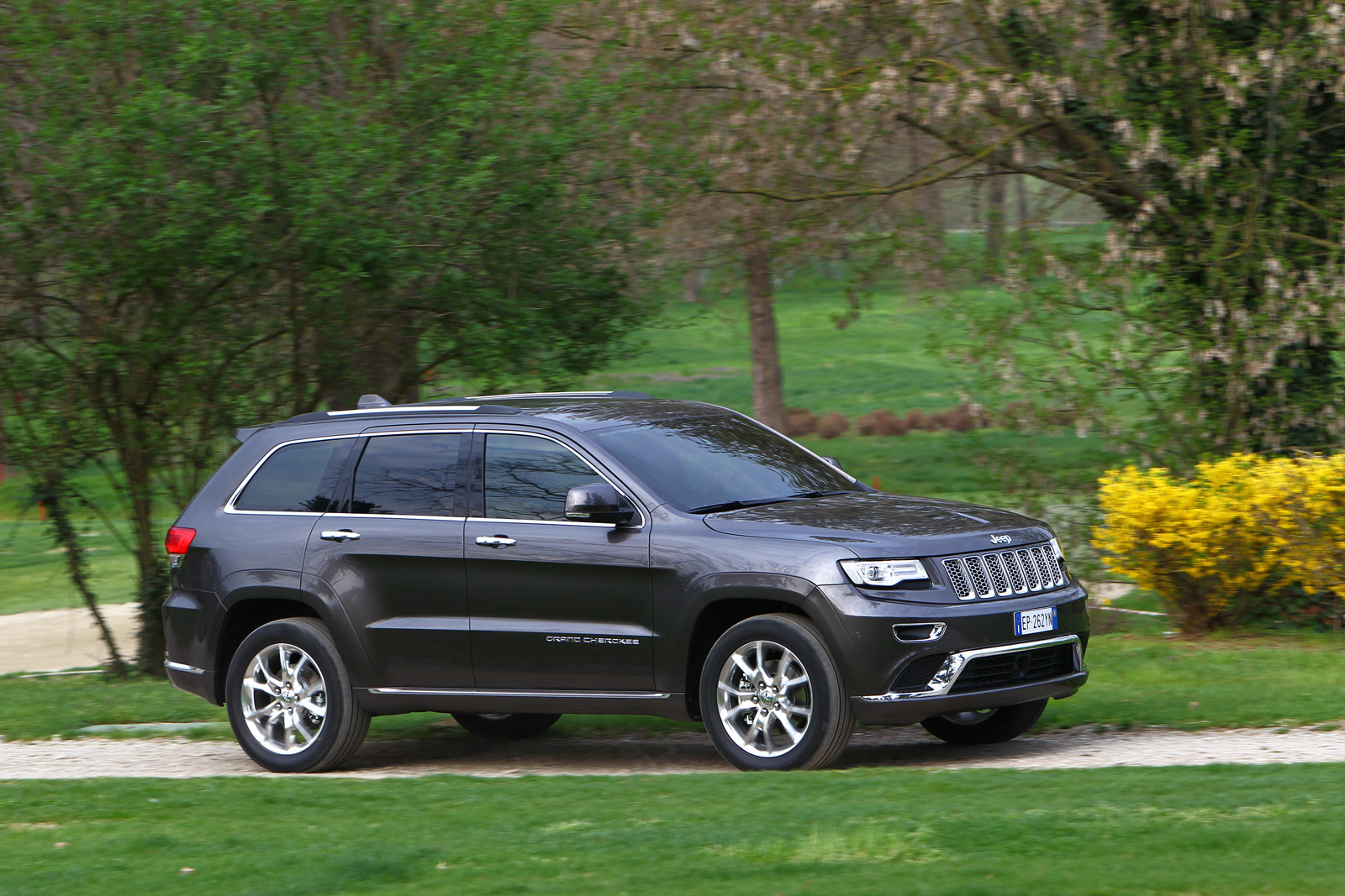 Представлен внедорожник Jeep Grand Cherokee для Европы — ДРАЙВ