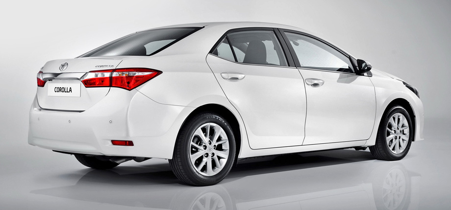 Новое поколение седана Toyota Corolla подросло в размерах — ДРАЙВ