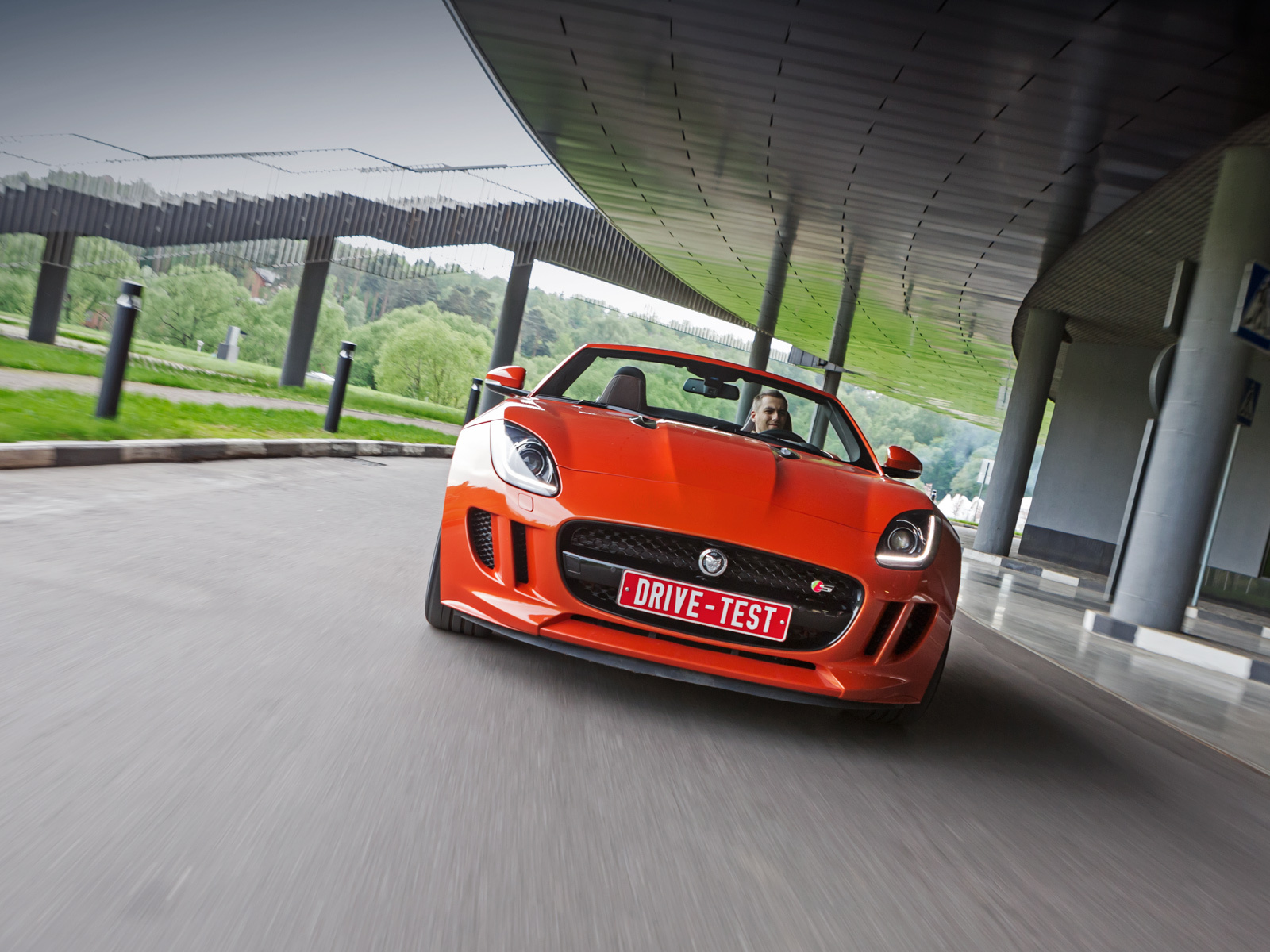 Jaguar f Type v8 s