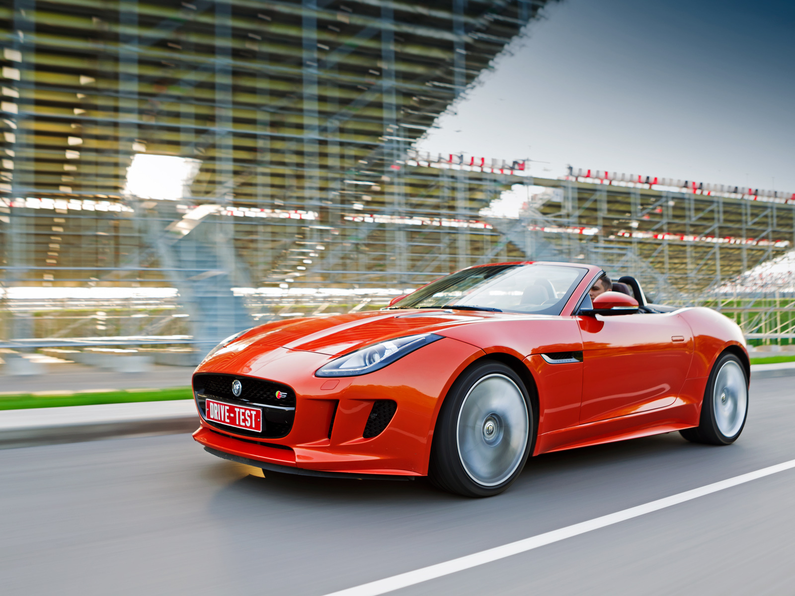 Упиваемся голосом 500-сильного родстера Jaguar F-type V8S — ДРАЙВ