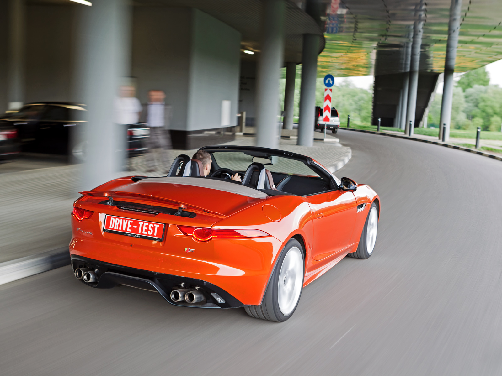 Jaguar f Type v8 s