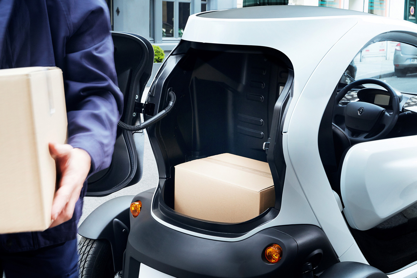 Французы выпустили электрокар Renault Twizy Cargo — ДРАЙВ