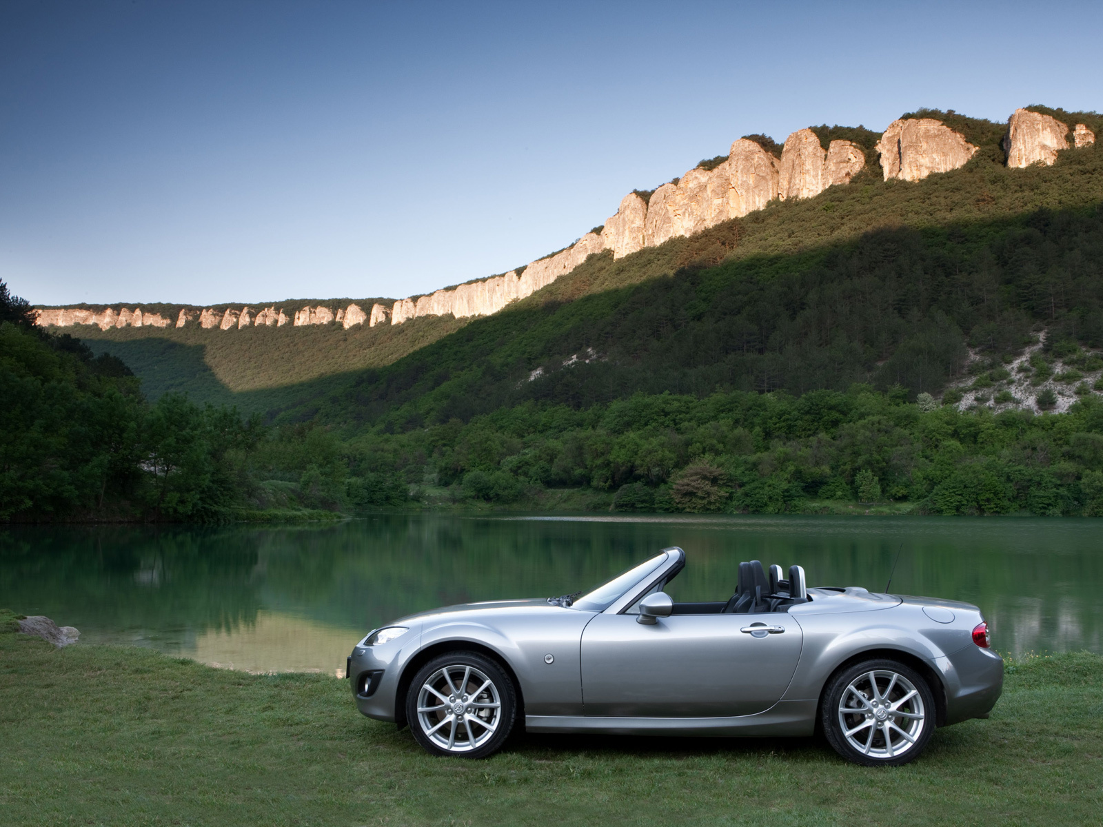 Вспоминаем о ливне и новом родстере Mazda MX-5 — ДРАЙВ