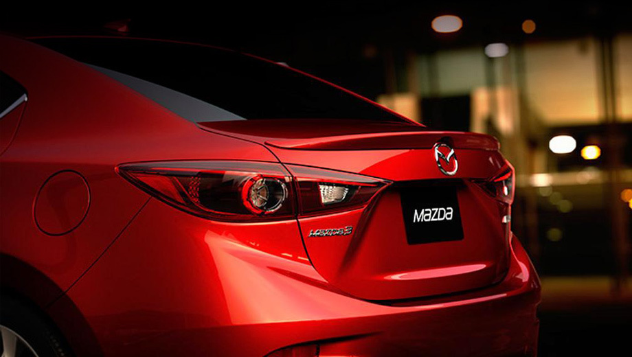 Mazda 3. На сколько изменятся габаритные размеры по сравнению с хэтчем, пока неясно.