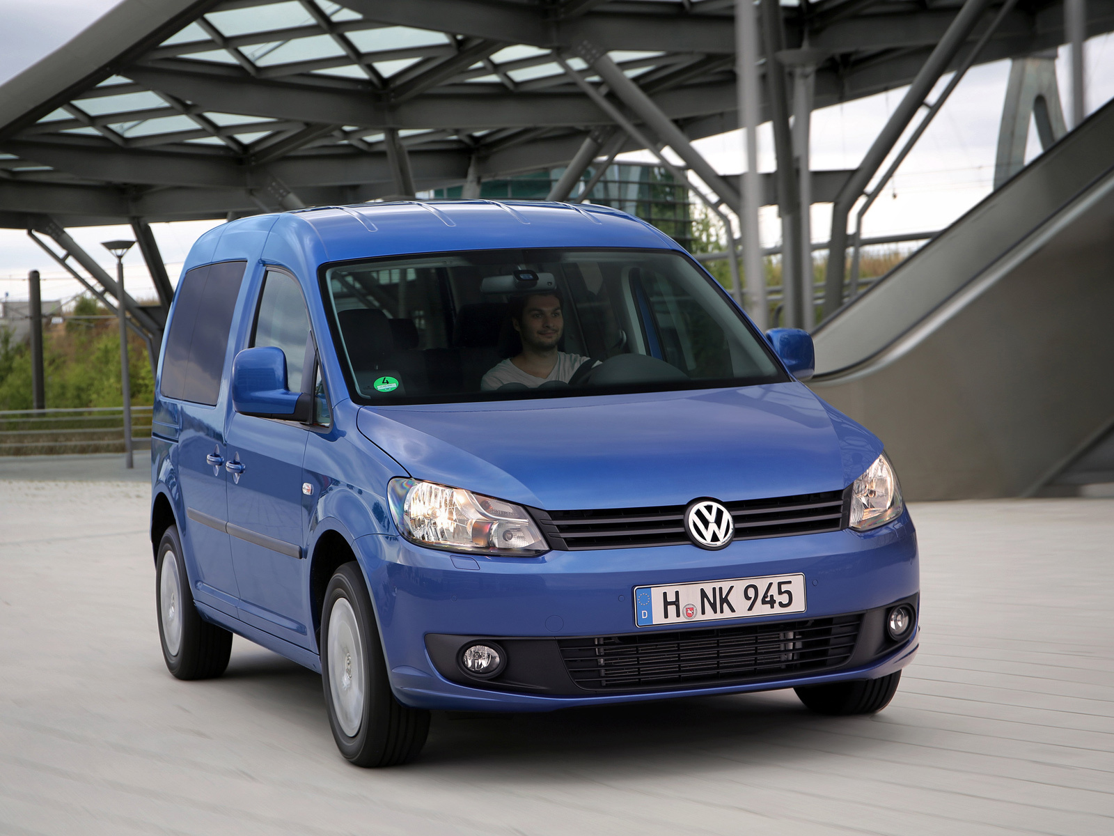 Концерн Volkswagen улучшил компактвэн Caddy BlueMotion — ДРАЙВ