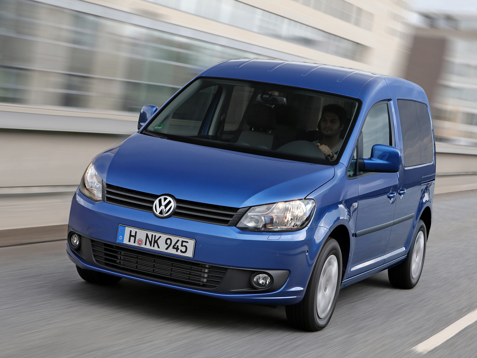 Концерн Volkswagen улучшил компактвэн Caddy BlueMotion — ДРАЙВ