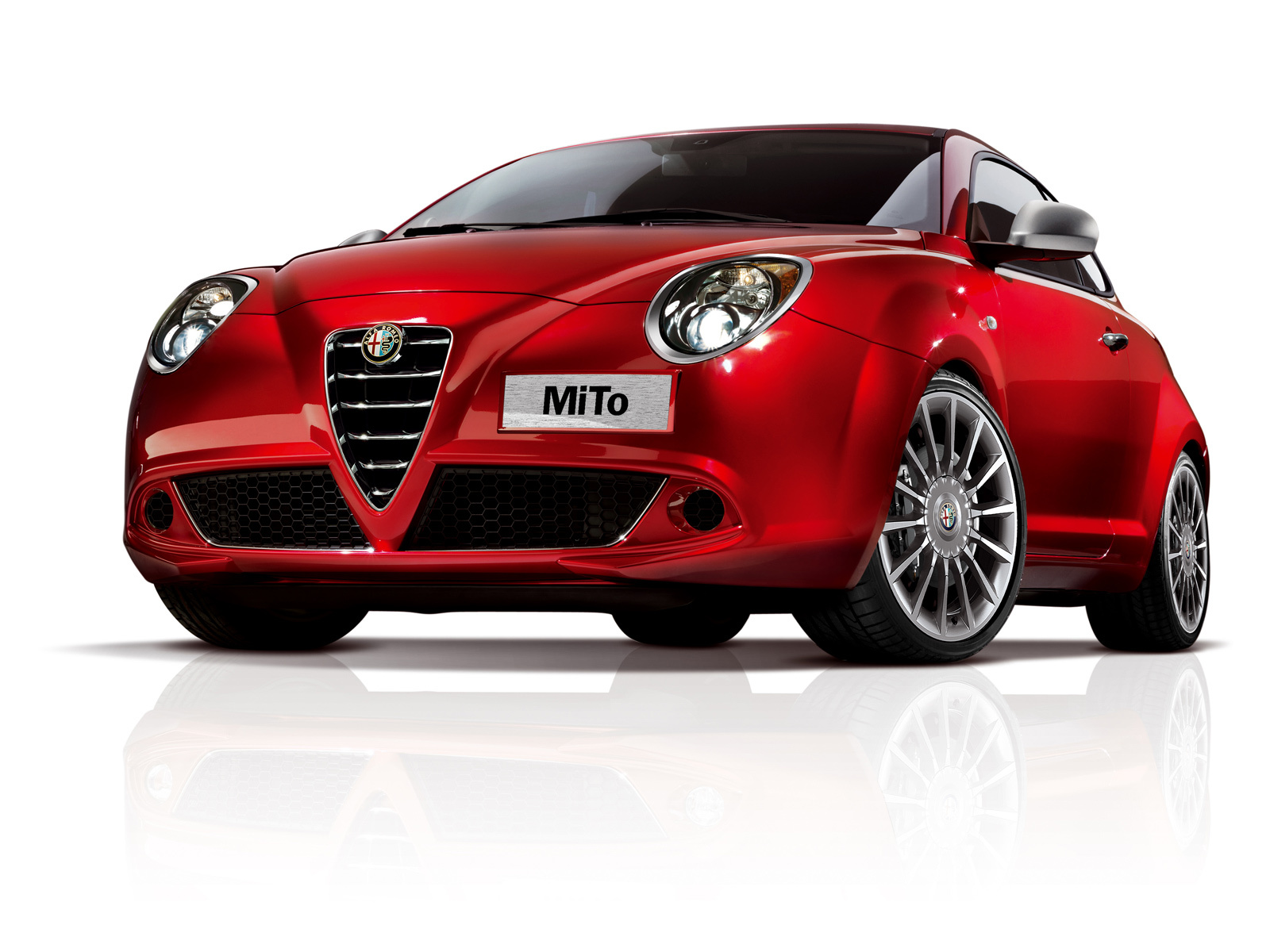 Итальянцы слегка обновили хэтчбек Alfa Romeo Giulietta — ДРАЙВ