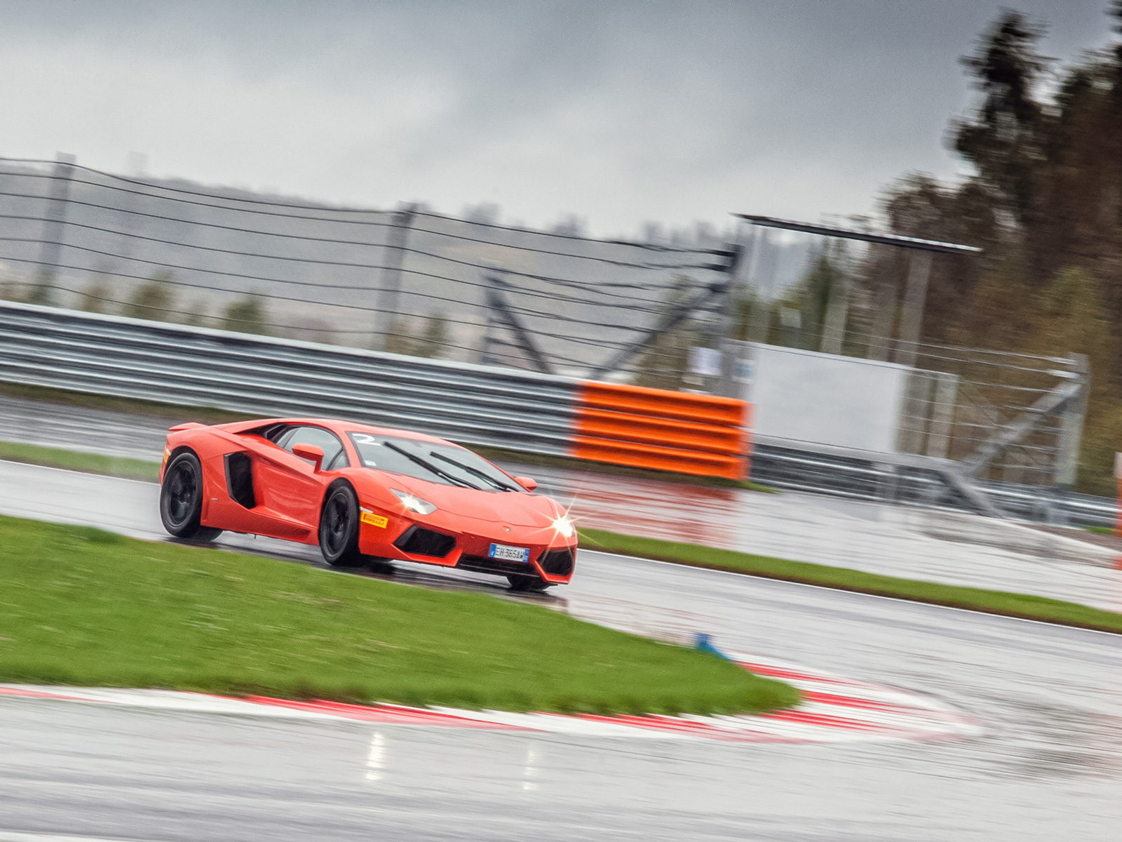 Плаваем по Moscow Raceway в купе Lamborghini Aventador и Gallardo — ДРАЙВ