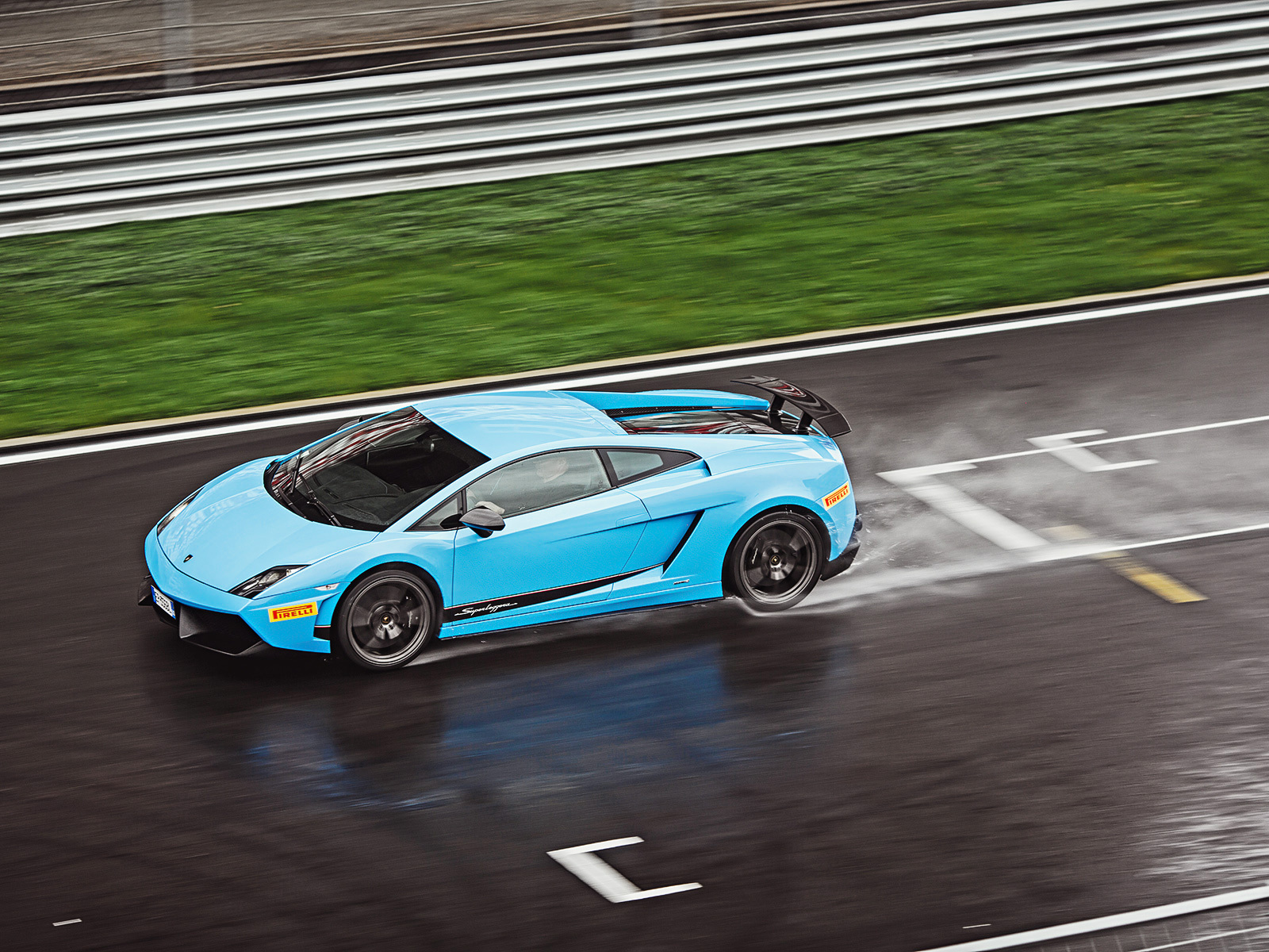 Плаваем по Moscow Raceway в купе Lamborghini Aventador и Gallardo — ДРАЙВ