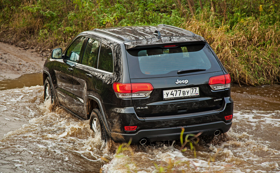             В пределе Grand Cherokee способен преодолеть брод глубиной более полуметра.
